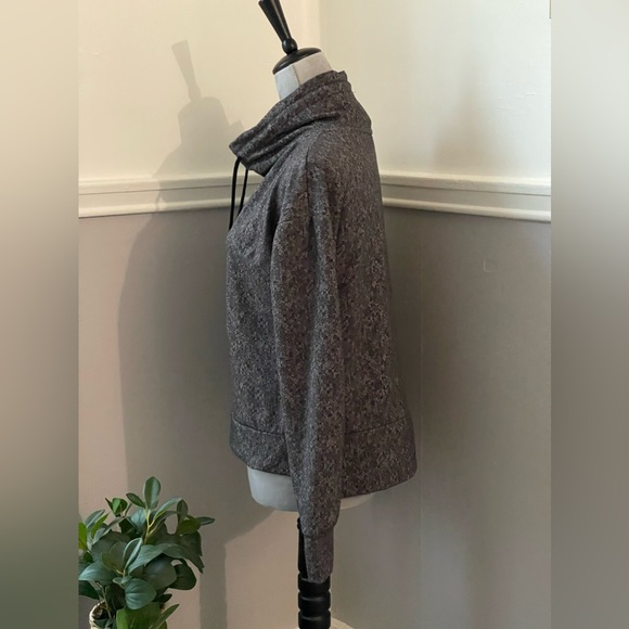 🔵5 For $15🔵 Mondetta Black & Nude Mock Neck Cowl Sweatshirt - Picture 2 of 9